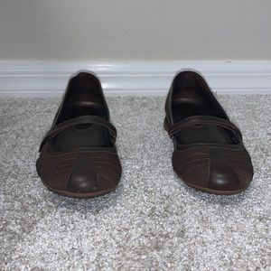 Cole Haan brown flats!